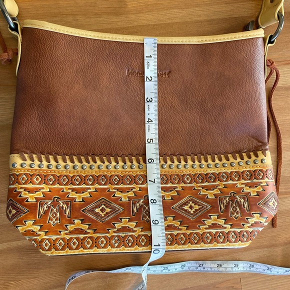 Montana West Purse Bag Brown Aztec Southwest Embossed Rivets Great Condition - Picture 15 of 16